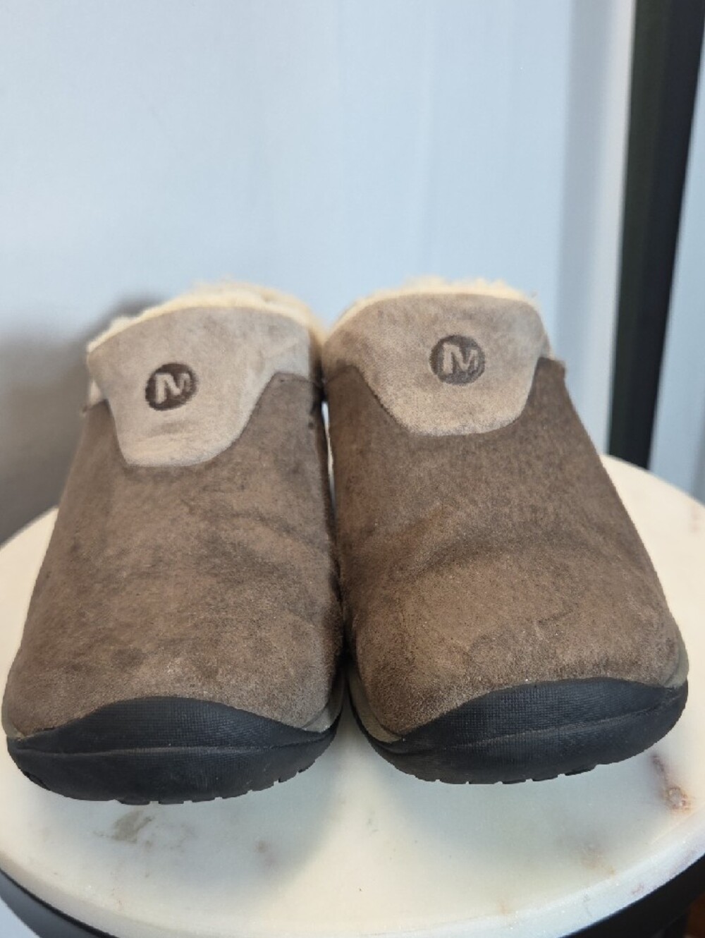 Merrell Taupe Suede Slip-On Clogs with Cream Fleece Lining Size 8 - Picture 2 of 8